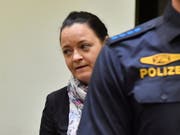 Beate Zschäpe am Dienstag im Oberlandesgericht München - sie distanzierte sich in ihrem Schlusswort vom NSU. (Bild: Keystone/EPA/JOERG KOCH)