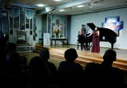 Sommerklänge: Sopran Andrea Brown und Pianist Benjamin Engeli in der Kapelle des Zentrum Ländli. (Bild: Stefan Kaiser (Zug, 30. Juli 2018))
