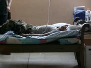 Ein verwundeter junger Demonstrant liegt im Universitätsspital in der nicaraguanischen Hauptstadt Managua. (Bild: KEYSTONE/AP/ALFREDO ZUNIGA)