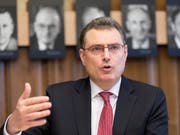 Kann in der ersten Jahreshälfte 2018 einen Gewinn präsentieren: SNB-Chef Thomas Jordan (Archivbild). (Bild: KEYSTONE/GAETAN BALLY)