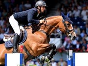 Steve Guerdat mit seinem Spitzenpferd Bianca (Bild: KEYSTONE/EPA/SASCHA STEINBACH)