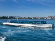 Hitzefrei für «Felix» und die zwei anderen Limmatschiffe. Aufgrund der grossen Hitze verkehren sie vorübergehend nicht mehr. (Bild: Zürichsee Schifffahrtgesellschaft)