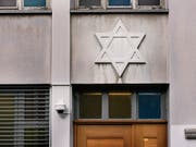 Der Bund will sich ab dem nächsten Jahr mit 500'000 Franken an Präventivmassnahmen zum Schutz von gefährdeten Minderheiten beteiligen. (Bild: KEYSTONE/CHRISTIAN BEUTLER)