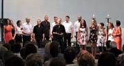 Singt sichtlich mit Seele: Das Vokalensemble Euphonic. Von links: Nicola Sieber, Janine Niklaus, Kerstin Kobelt, Bruno Imlig, Reto Germann, Wolfgang Braendle, Michael Eugster, David Eugster, René Reiter, Daniel Lendenmann, Franziska Zimmerli, Ulrike Fessler, Renate Schawalder, Erika Schöb, Alyssa Eugster. (Bild: Esther Beyeler Mattle)
