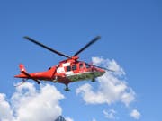 Die Rettungskräfte konnten beim 76-Jährigen nur noch den Tod feststellen. (Bild: Kapo GR)