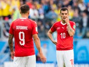 Granit Xhaka (rechts) erfüllte die hohen Erwartungen an der WM nicht - auch Haris Seferovic gehört zu den Verlierern (Bild: KEYSTONE/LAURENT GILLIERON)