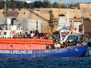 Das Flüchtlingsschiff «Lifeline» im Hafen von Valletta. Archivbild) (Bild: Keystone/EPA/DOMENIC AQUILINA)