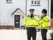 In diesem Haus in Amesbury rund hundert Kilometer westlich von London wurde das Paar am Samstag bewusstlos aufgefunden. (Bild: KEYSTONE/EPA SOUTH WEST NEWS SERVICE/TONY KERSHAW / SWNS)