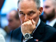 Nimmt nach mehreren Skandalen den Hut: der Chef der US-Umweltbehörde EPA, Scott Pruitt. (Bild: KEYSTONE/EPA/JIM LO SCALZO)