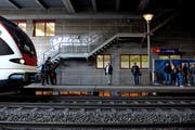 Der Bahnhof Gersag in Emmenbrücke. Die bessere Erreichbarkeit des Umsteigeknoten soll 2019 geplant werden. (Bild: Nadia Schärli, 28. Oktober 2015)