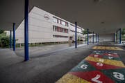 Das Schulhaus Höfli in Ebikon. (Bild: Bilder: Pius Amrein (6. Juli 2018))