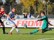 Lars Hunn mit vollem Einsatz im Testspiel mit Aarau gegen seinen neuen Arbeitgeber GC (Bild: KEYSTONE/CHRISTIAN MERZ)
