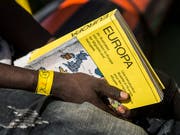 Auf ihrem Weg nach Europa wählen Flüchtlinge und andere Migranten aus Afrika zunehmend eine Route über Spanien. (Bild: KEYSTONE/AP/OLMO CALVO)