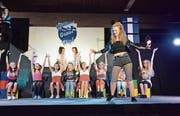 «Back to the 80s», lautete das Abschluss-Musical der Sekundarschule Waldegg. (Bild: Christoph Heer)