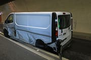 Der Lieferwagen wurde gestreift. (Bild: Luzerner Polizei)