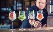 Damit nicht schon das Glas den Gast degradiert: Auch Alkoholfreies gehört in ein Kristallglas mit Stiel. (Bild: Getty)