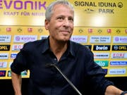 Lucien Favre lächelt als neuer BVB-Coach der neuen Saison entgegen (Bild: KEYSTONE/EPA/SASCHA STEINBACH)