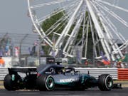 Lewis Hamilton fährt im ersten Training in Silverstone die Bestzeit (Bild: KEYSTONE/AP/LUCA BRUNO)