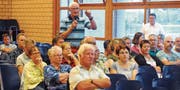 Hans-Peter Stiboller appelliert, an die Zukunft zu glauben und der Gemeindevereinigung zuzustimmen. (Bild: Max Tinner)