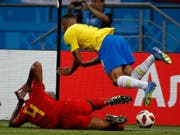 Die Szene die zu reden gibt: Vincent Kompany fährt Brasiliens Gabriel Jesus in die Beine (Bild: KEYSTONE/AP/FRANCISCO SECO)