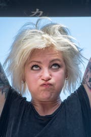 Sarah Mentzen zum Log Lift: «Da siehst du nichts.» (Bild: Benjamin Manser)