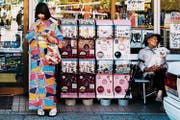Spielzeugautomat vor einem Laden in Kioto. (Bild: Asanka Brendon Ratnayake/Getty)