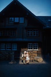 Vor dem Publikum entwickelt sich der Mikrokosmos eines ärmlichen landwirtschaftlich geprägten Toggenburgs von vor 200 Jahren. (Bilder: Bilder: Benjamin Manser)