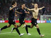 Jubel der Kroaten, die im WM-Halbfinal am kommenden Mittwoch auf England treffen (Bild: KEYSTONE/EPA/FRIEDEMANN VOGEL)