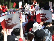 Südkoreanerinnen protestieren gegen die Verbreitung von heimlich gemachten Videos (Bild: KEYSTONE/AP Yonhap/RYU HYO-LIM)