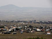 Sicht auf ein syrisches Flüchtlingslager in der Provinz Daraa in Nähe der Grenze zu Israel. (Bild: Keystone/EPA/ATEF SAFADI)