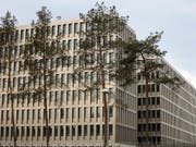 BND-Hauptsitz in Berlin. Der deutsche Nachrichtendienst hat auch rund ein Dutzend Niederlassungen von Schweizer Firmen in Österreich abgehört. (Bild: KEYSTONE/AP/MARKUS SCHREIBER)