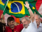 Der frühere Präsident Brasiliens Luiz Inácio Lula da Silva sitzt seit April wegen Korruption im Gefängnis. (Bild: KEYSTONE/AP/FELIPE DANA)