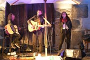 Dennis Mungo, Shem Thomas und Nadine Schwizer alias Mad Nad Bo.