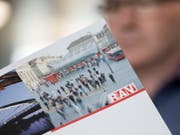 Die Arbeitslosenquote liegt weiter auf dem tiefsten Stand seit zehn Jahren. Ab Juli oder August wird sie aber wieder bergauf gehen. (Bild: KEYSTONE/GAETAN BALLY)
