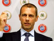 Aleksander Ceferin freut sich über den europäischen Erfolg in Russland (Bild: KEYSTONE/EPA/TOMS KALNINS)