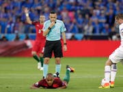 Cüneyt Cakir steht im zweiten Halbfinal im Einsatz (Bild: KEYSTONE/AP/PAVEL GOLOVKIN)