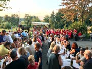 Niederbüren: Musik, Gesang, Rösslifahrten, viel Volk und Geselligkeit prägten die Bundesfeier am Vorabend des 1. Augusts. (Bild: Andrea Häusler)