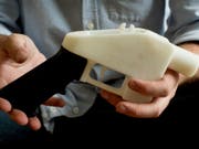 Die Pläne zur Konstruktion von Waffen aus dem 3D-Drucker dürfen laut einem US-Gerichtsentscheid vorerst nicht im Internet verbreitet werden. (Bild: KEYSTONE/AP Austin American-Statesman/JAY JANNER)