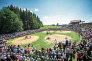 Am Sonntag zieht das Schwingfest zahlreiche Schwinger und noch viel mehr Publikum auf den Ricken. (Bild: Urs Bucher)
