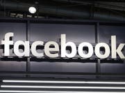 Das Soziale Netzwerk Facebook hat nach eigenen Angaben eine Kampagne zur Wahlmanipulation vor den US-Kongresswahlen im November aufgedeckt. (Bild: KEYSTONE/EPA/MAURITZ ANTIN)