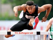 Jason Joseph nimmt die Hürden in vollem Lauf (Bild: KEYSTONE/WALTER BIERI)