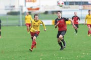 Der FC Schattdorf mit Noah Senn (rechts, hier gegen den Sempacher Michael Fölmli) hat ein gutes Gefühl im Hinblick auf die bevorstehende Saison. (Bild: Roger Grütter (Sempach, 22. Oktober 2017)