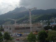 Auf dieser Baustelle in Kriens wurde der Bauarbeiter durch einen Blitz verletzt. (Bild: Leserreporter)