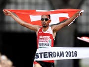 Wiederholt sich dieses Bild in Berlin? Tadesse Abraham läuft im Marathon am Sonntagmorgen um Gold. (Bild: KEYSTONE/EPA ANP/OLAF KRAAK)