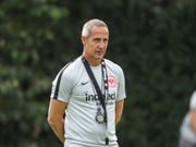 Wechselte nach dem Meistertitel mit den Young Boys auf diese Saison hin in die deutsche Bundesliga: Adi Hütter, Coach von Eintracht Frankfurt (Bild: KEYSTONE/EPA/ARMANDO BABANI)