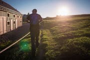 Wegen der Hitze waren in den vergangenen Wochen vor allem Wanderwege in höheren Lagen gefragt. (Bild: Benjamin Manser)
