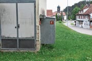 Der Löschposten bei der Trafostation in Au ist einer von insgesamt 34, welche der Zivilschutz in den nächsten zwei Jahren zurückbaut. (Bild: Roman Scherrer)
