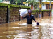 In Indien hat es bei Unwettern zahlreiche Todesopfer gegeben. (Bild: KEYSTONE/EPA/PRAKASH ELAMAKKARA)