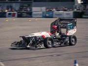 Elektro-Rennbolide «eiger» des AMZ Racing Teams kämpfte zwar auf dem Hockenheimring mit technischen Schwierigkeiten. Trotzdem reichte es dem ETH-Zürich-Team zum Sieg. (Bild: AMZ)