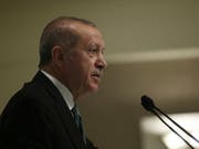 Der türkische Präsident Recep Tayyip Erdogan hat am Montag erneut gegen die USA gehetzt. (Bild: KEYSTONE/AP Pool Presidential Press Service)